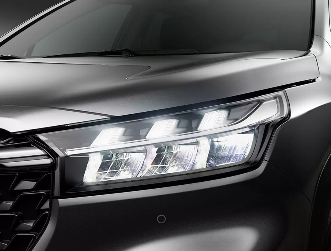 Suzuki S-Cross LED Headlights