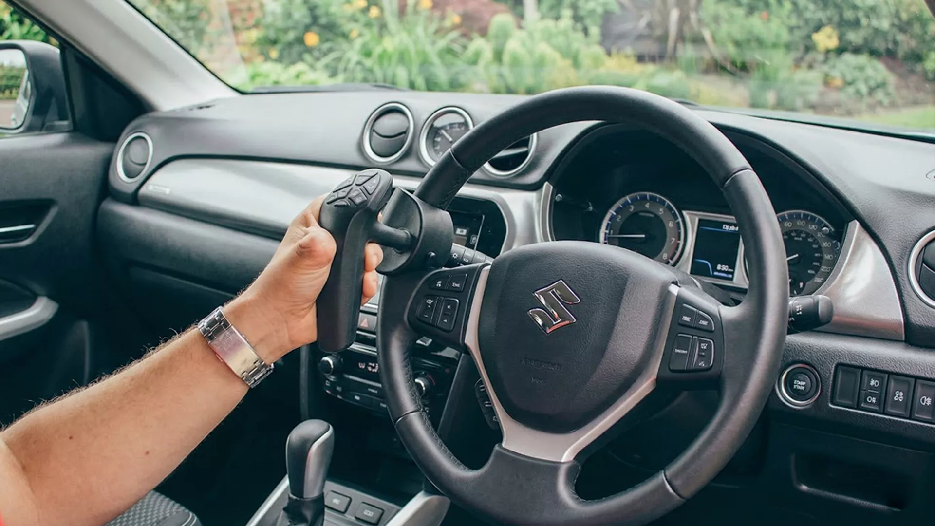 Suzuki Electronic accelerators