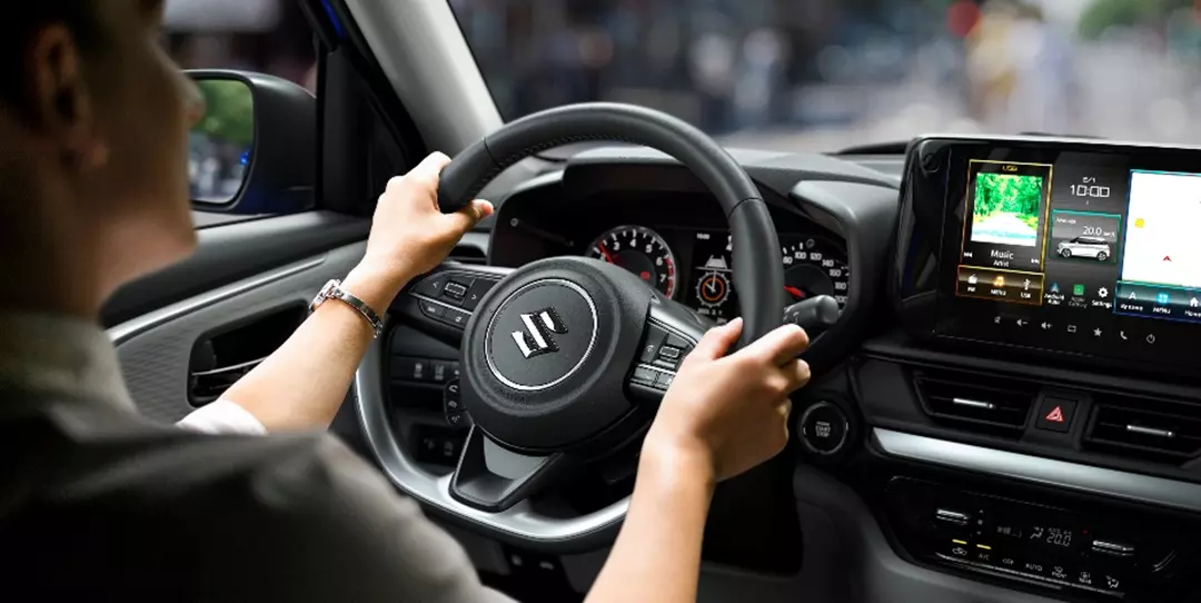 Steering wheel and driver assistance technology - Suzuki Swift