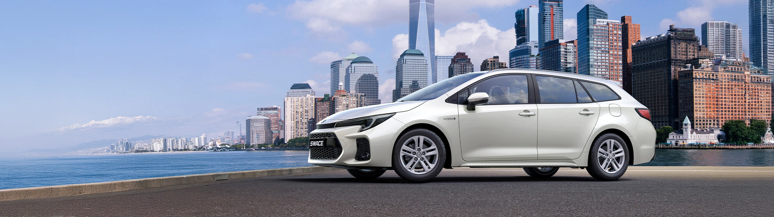 Side profile of Suzuki Swace in urban setting, highlighting sleek design and aerodynamic lines