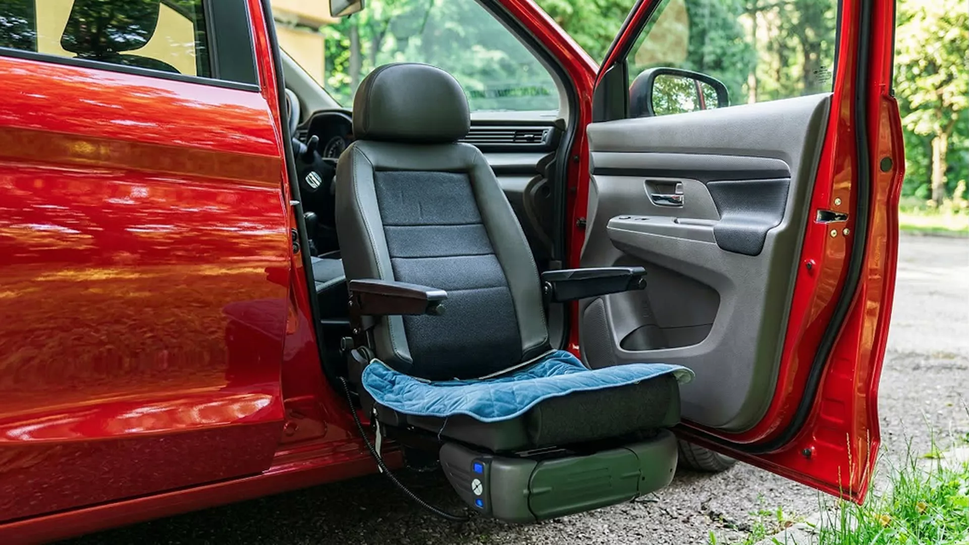 Suzuki Swivel seats