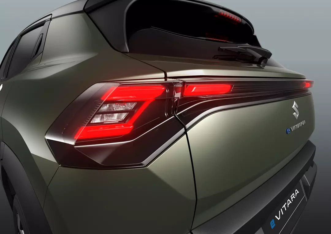 Suzuki e Vitara Motion Rear