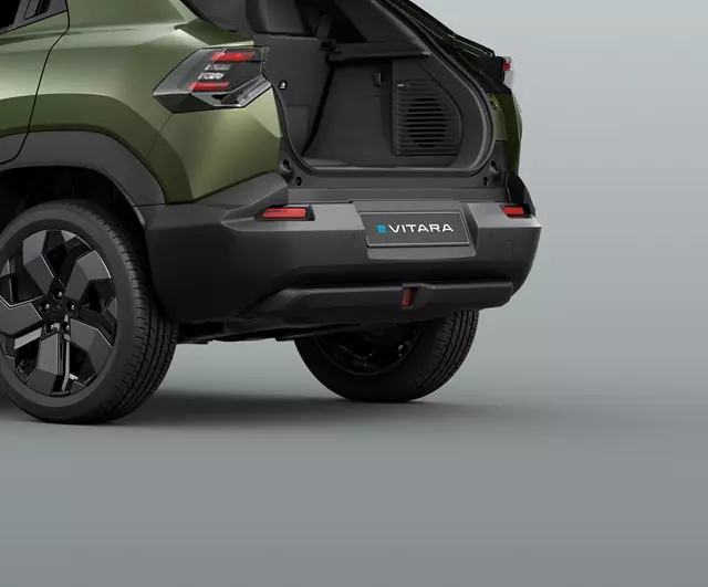 Suzuki e Vitara land breeze metallic green boot