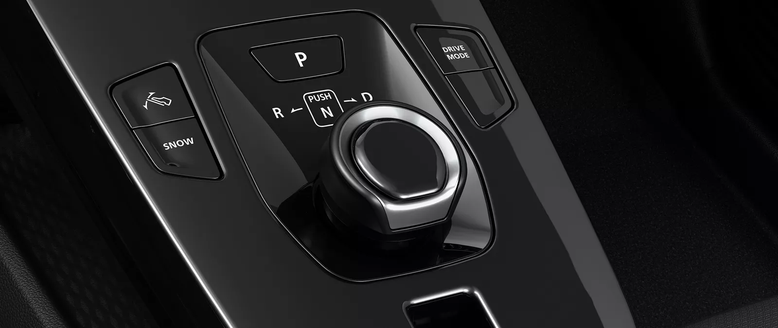 Suzuki e Vitara’s drive mode selector and gear dial, showing Snow mode and various driving settings for enhanced control