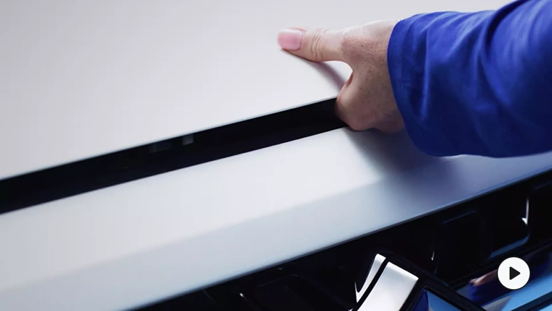 How to open the bonnet